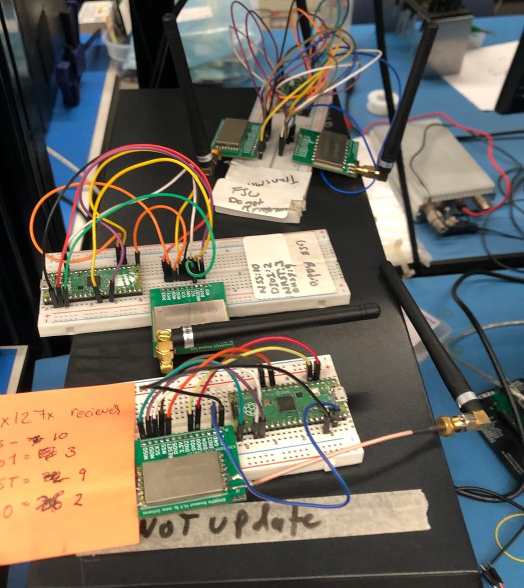 LoRa transmitter and receiver test setup on breadboards